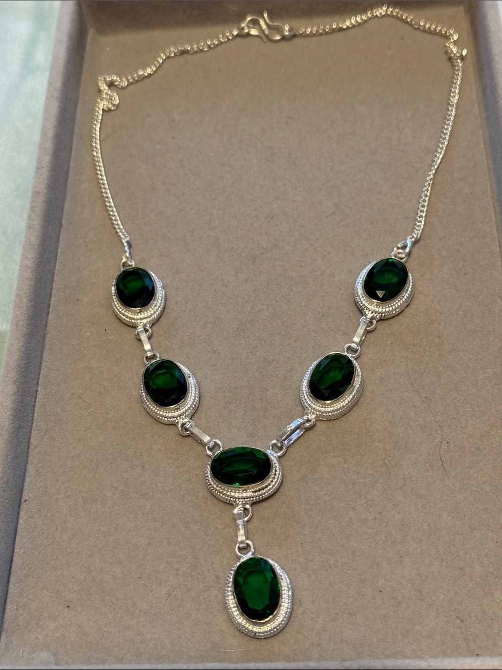 Handcrafted 925 Sterling Silver Vivid Green Statement Necklace Y-Drop Boho